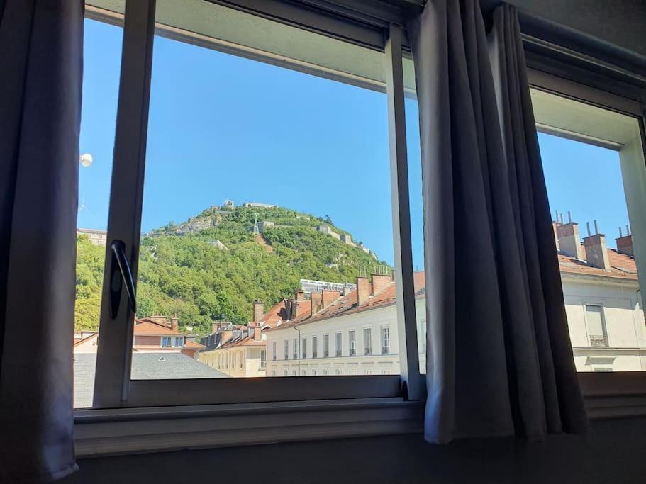 Grenoble: Jardin De Ville... Esterno foto